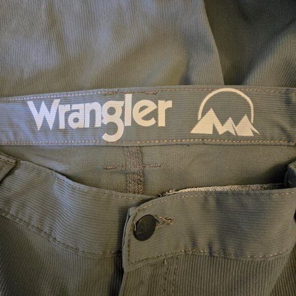 WRANGLER MEN'S FIELD UTILITY SHORT LT GREY WAIST 36 EASY CARE LIGHTWEIGHT CARGO - Picture 3 of 6